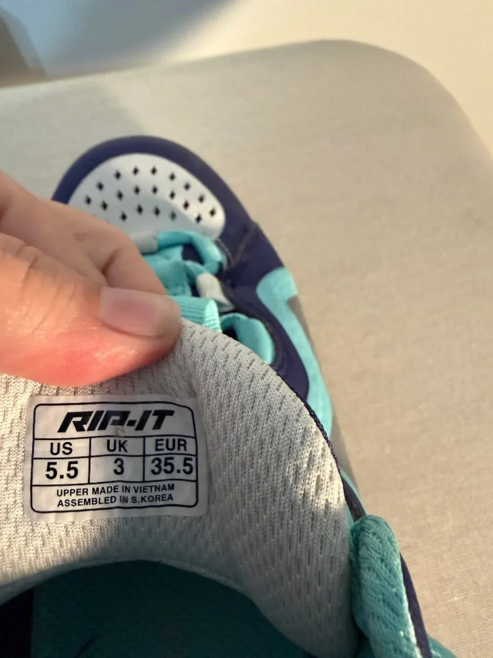 RIP-IT Women’s Volleyball Court Shoes Size 5.5 Blue Aqua – Worn Twice